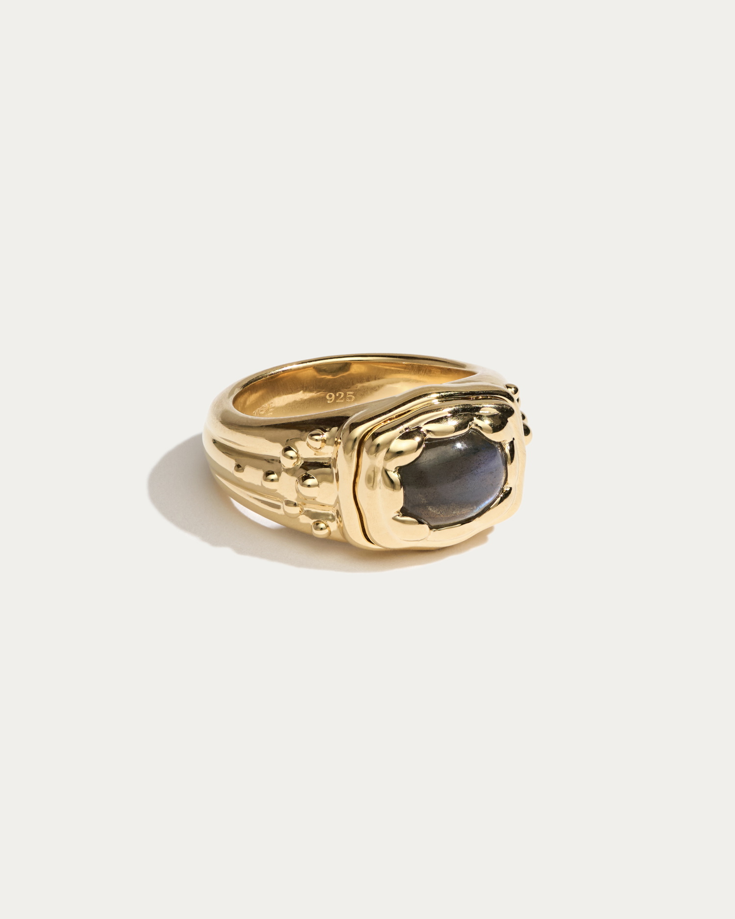 Scallop Ring | Stone Fruit